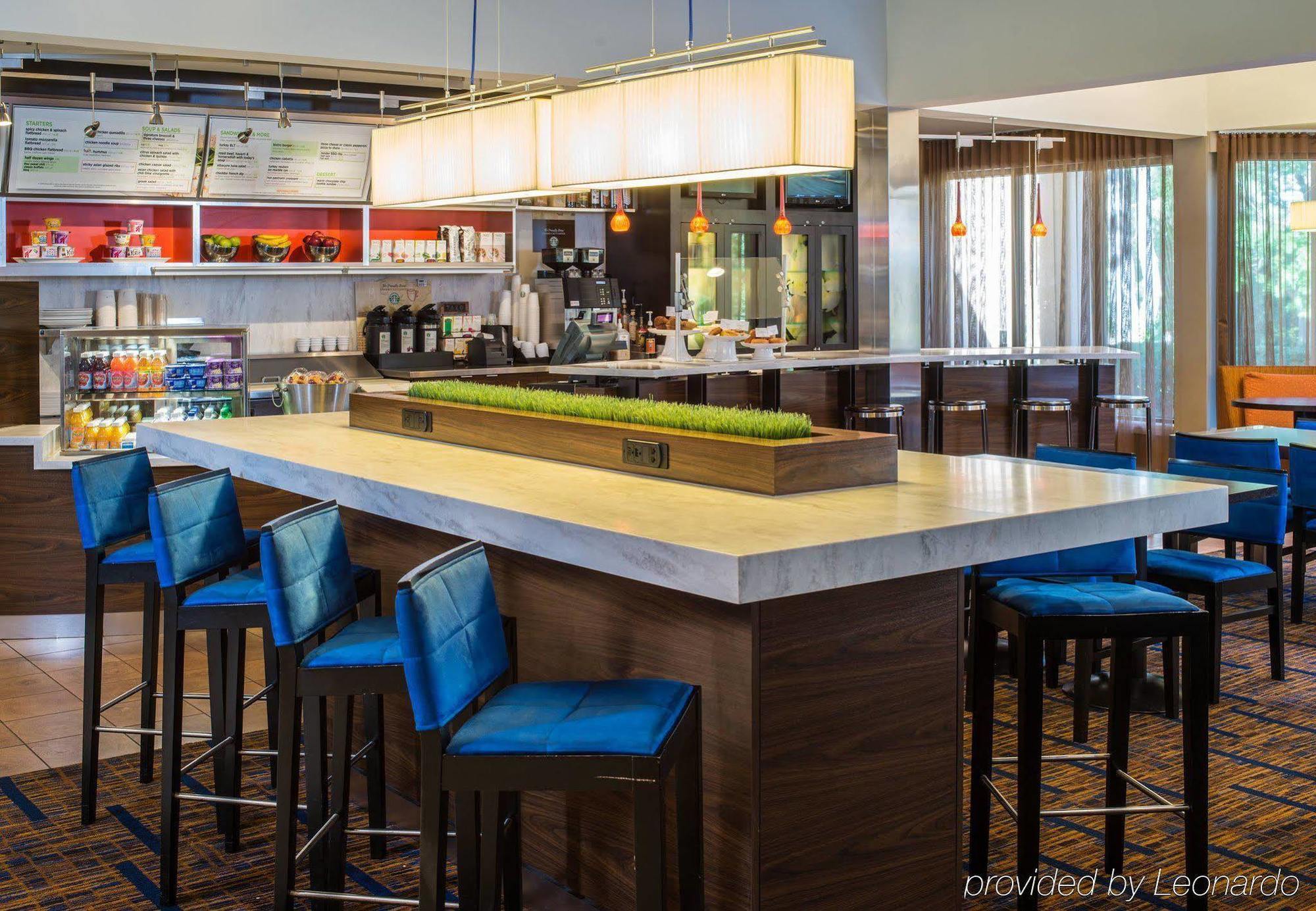 Отель Courtyard Chicago Wood Dale / Itasca Экстерьер фото